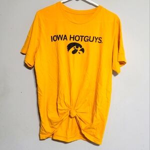 Iowa Hawkeyes T-Shirt Size - Large Womens Gold Top‎ Logo "Hotguys" Short Sleeves